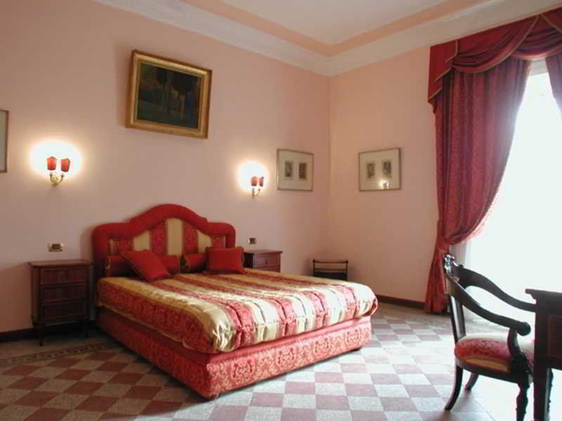רומא Episcopo Lipinsky Luxury Suites חדר תמונה